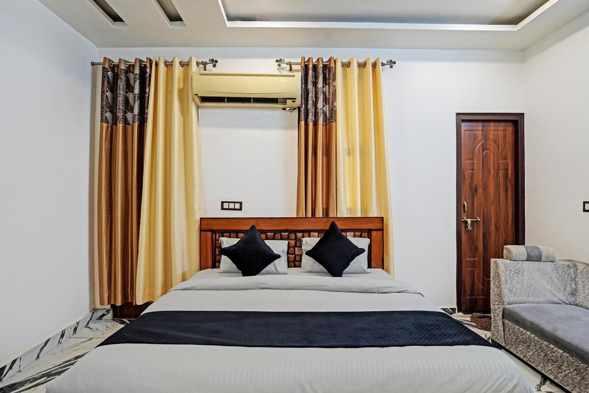 Play- Platinum Sector144 Couple Friendly Hotell Noida Eksteriør bilde