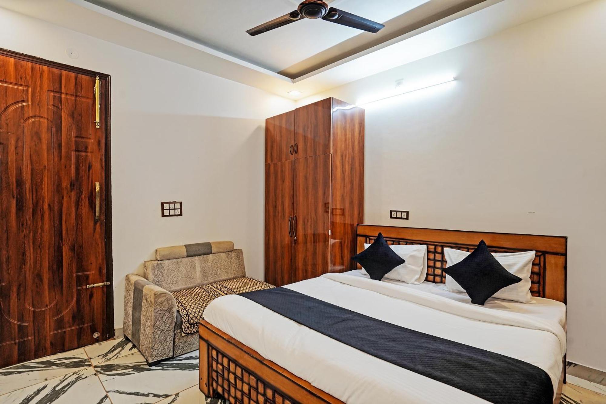 Play- Platinum Sector144 Couple Friendly Hotell Noida Eksteriør bilde