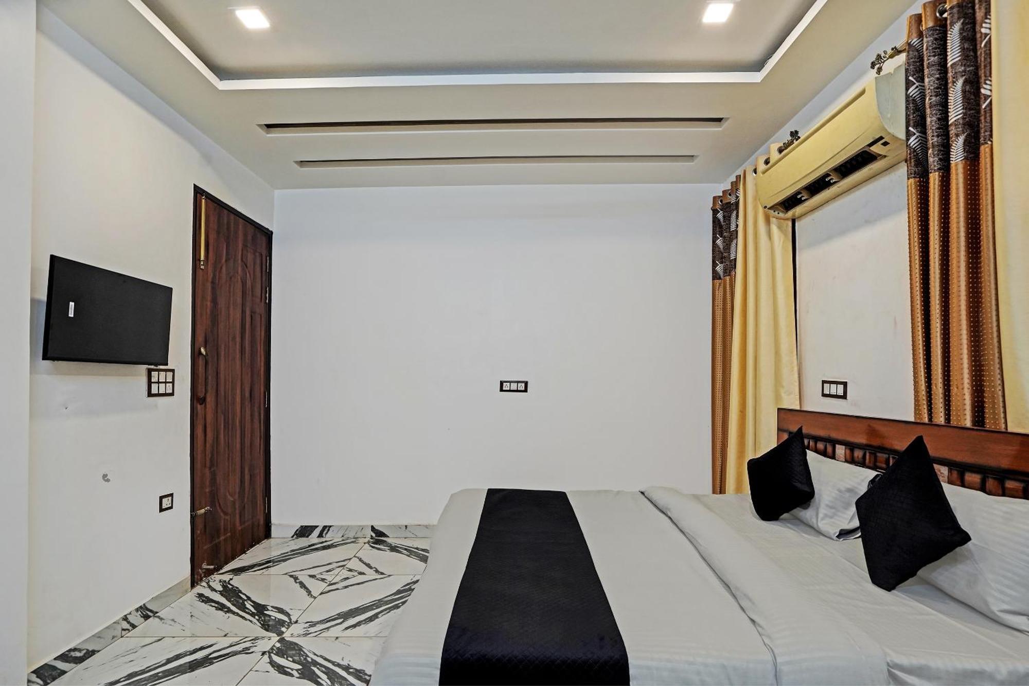 Play- Platinum Sector144 Couple Friendly Hotell Noida Eksteriør bilde