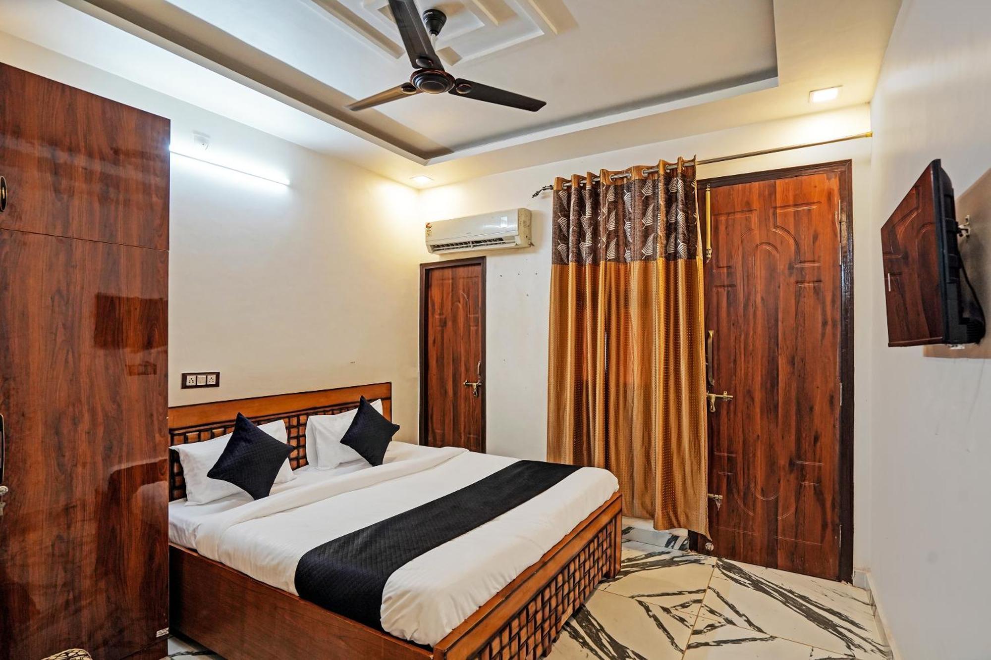 Play- Platinum Sector144 Couple Friendly Hotell Noida Eksteriør bilde