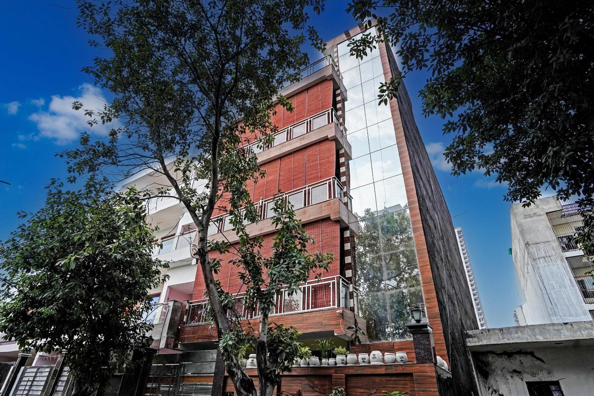 Play- Platinum Sector144 Couple Friendly Hotell Noida Eksteriør bilde