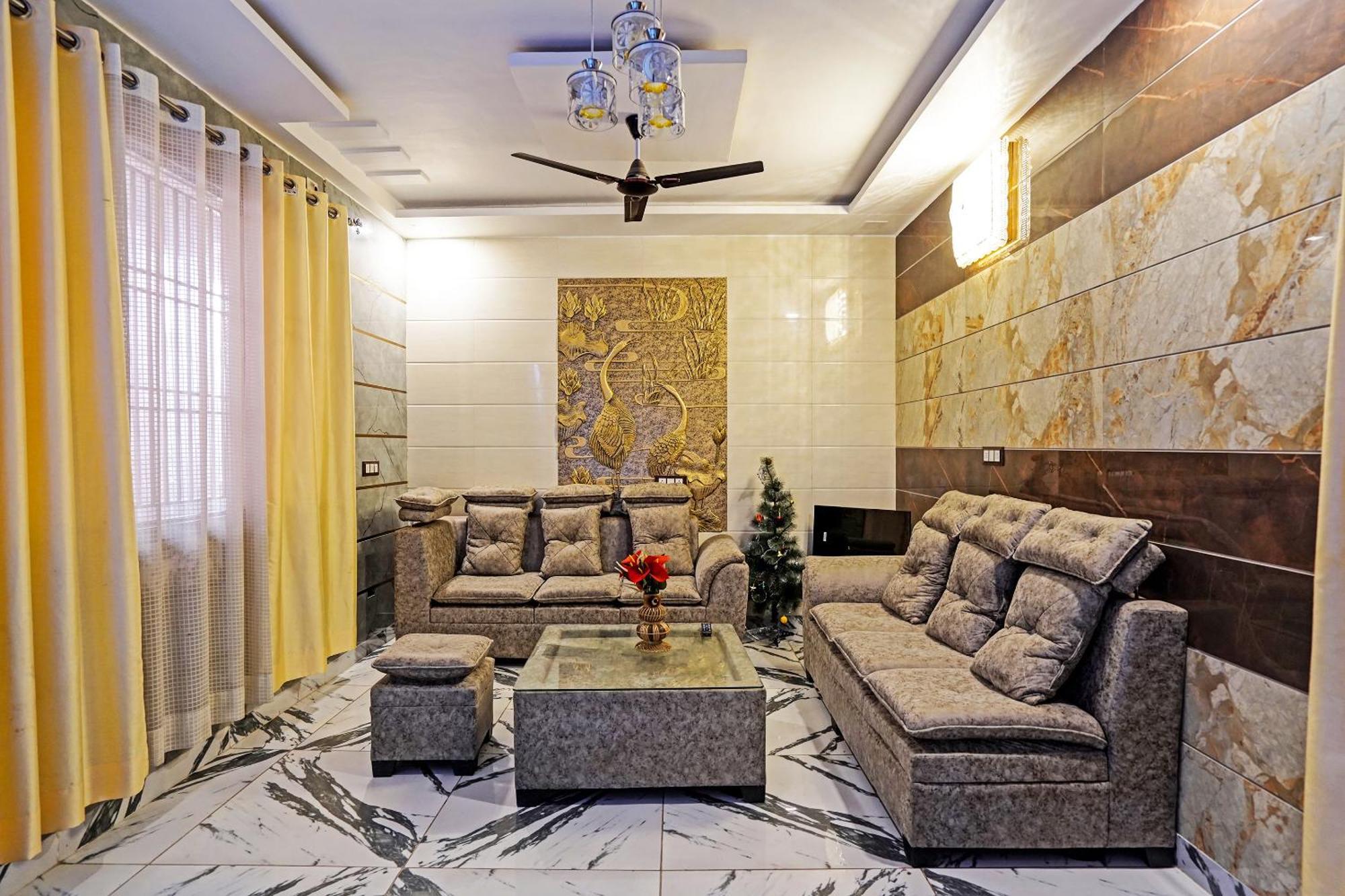 Play- Platinum Sector144 Couple Friendly Hotell Noida Eksteriør bilde